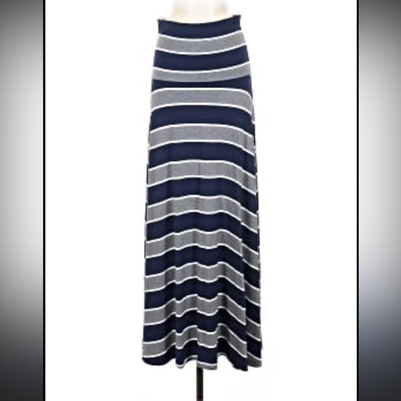 Dress/Skirt, can be worn either way - Picture 2 of 3